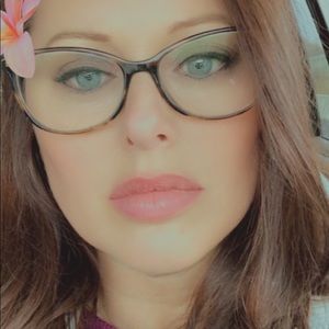 Meet your Posher, Christie